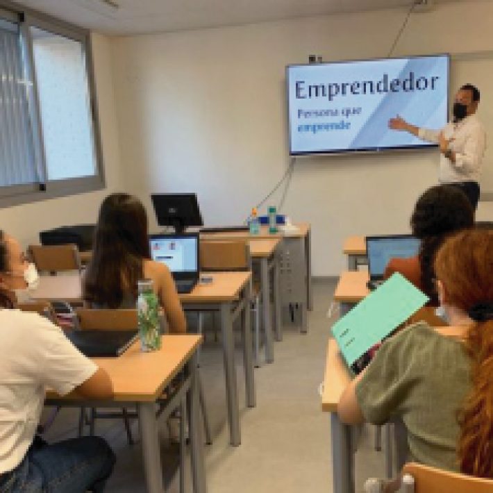 Emprendimiento y Generación de Proyectos con Ricardo López